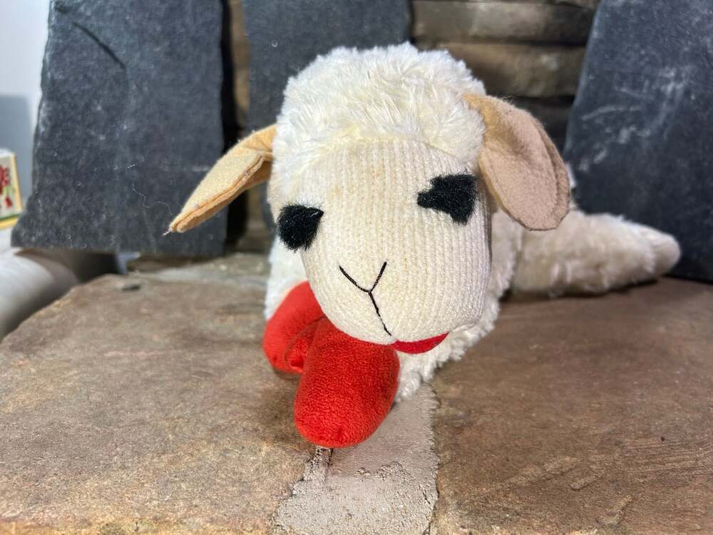 Aurora World 2010 Laying Lamb Chop 13" Plush Bean Filled Figure Shari Lewis